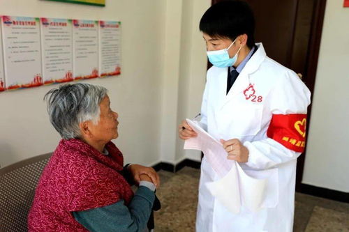 服务群众无小事，贴心举动暖人心 图片服务的温暖传递